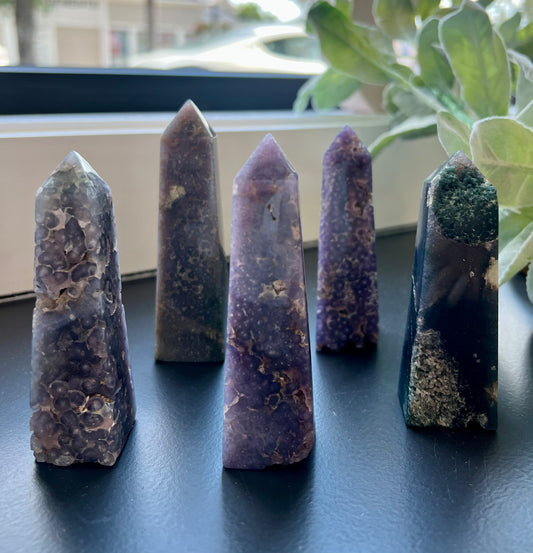 Grape Agate Tower - Inner Stability, Self-Confidence, Dreams, Intuition